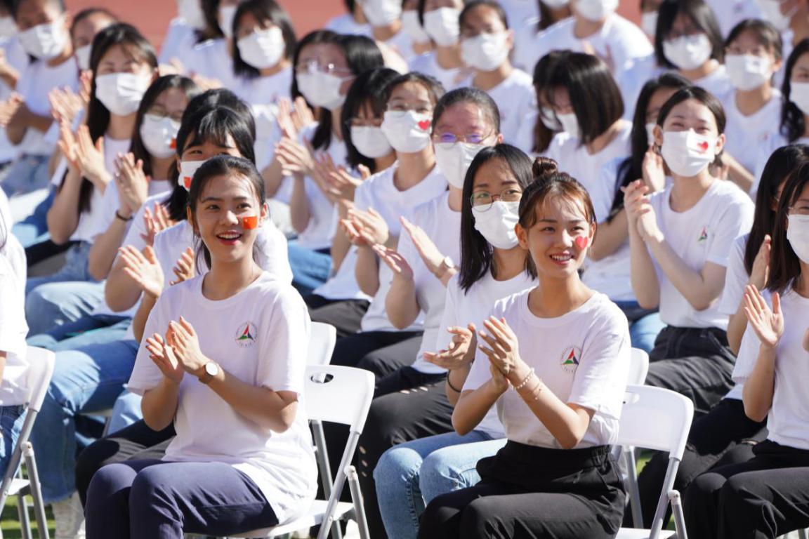 中国传媒大学2020级新生开学典礼盛彩举行